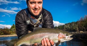Why do so many guys hold up fish in their online dating photos? – CNET