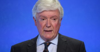 Tony Hall: BBC director general to step down