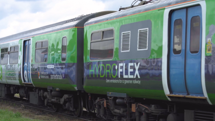 UK jumps on hydrogen railwagon