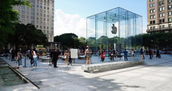 DOJ, states eye potential U.S. antitrust probe of Apple